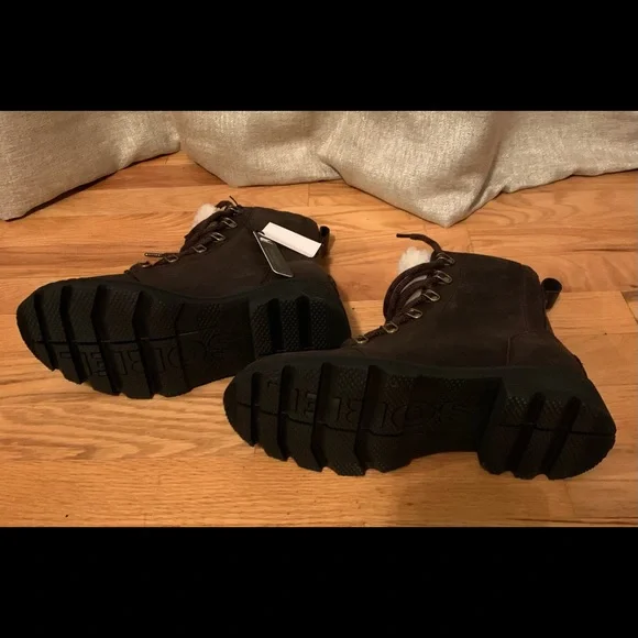 Women’s SOREL Lennox Lace Cozy Boots - Picture 5 of 5